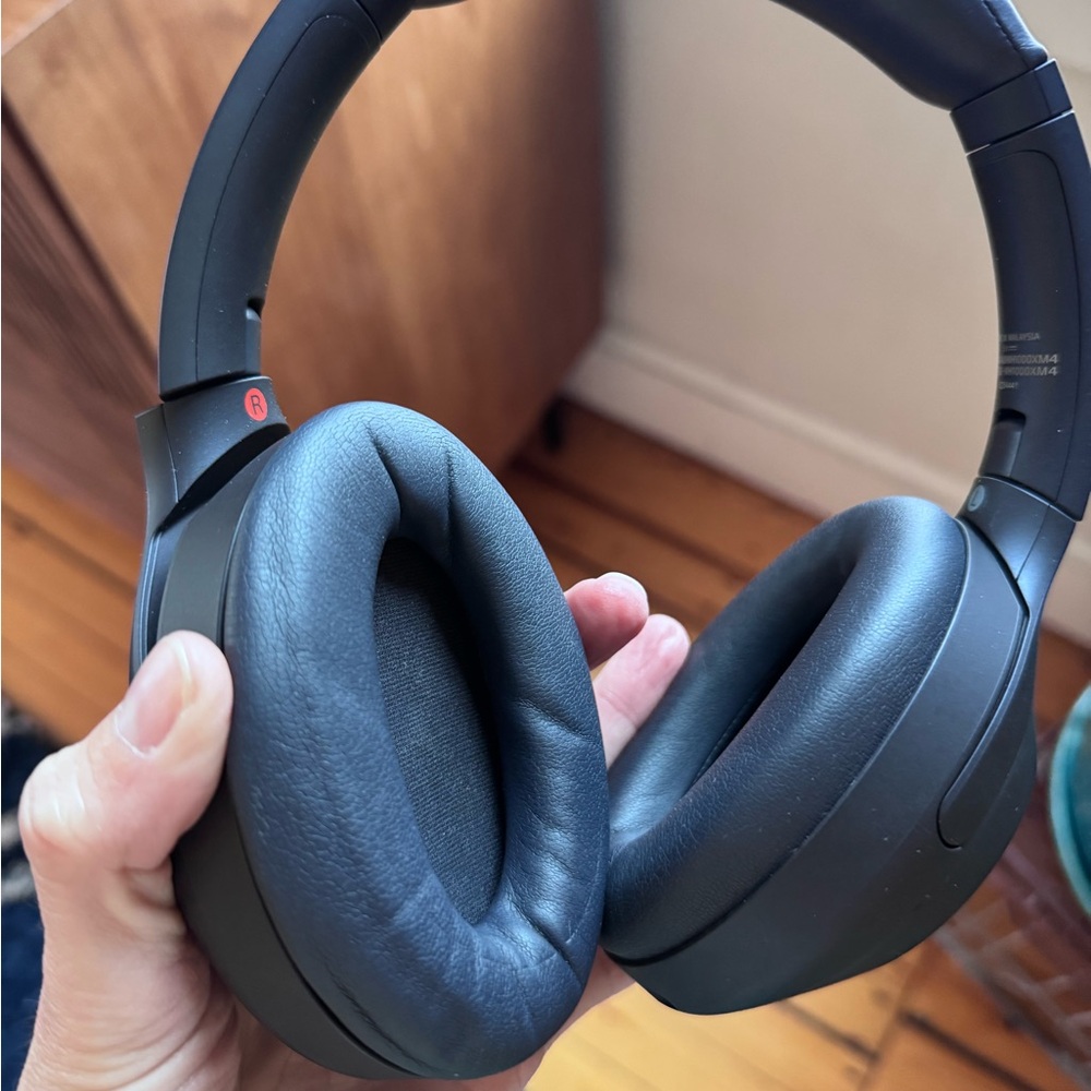 Sony Over-Ear WH-1000XM4 premium noise canceling Headphones - blue - Picture 5 of 9